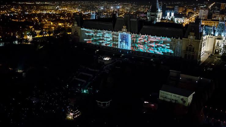 Memanja Mata Lewat Media Projection Mapping ala LZY Visual